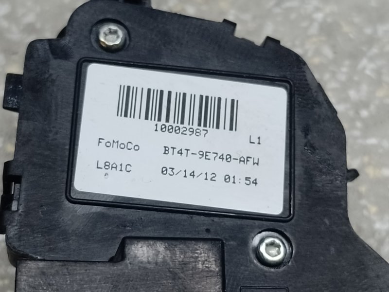 Кнопки на руль левые FORD FLEX 08-19 T35PDED