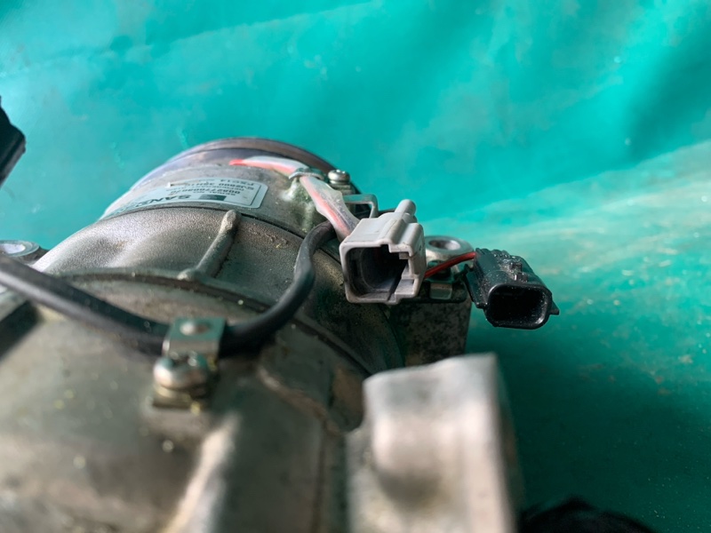 Компрессор кондиционера SENTRA B17 12-21 2013 Седан 1.8 Компрессор кондиционера SENTRA B17 12-21 2013 Седан 1.8