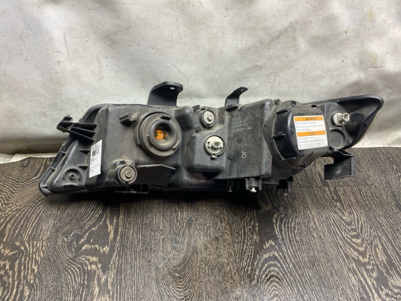 Фара передняя правая HONDA ACCORD CL7 / TSX 03-08 Фара передняя правая HONDA ACCORD CL7 / TSX 03-08