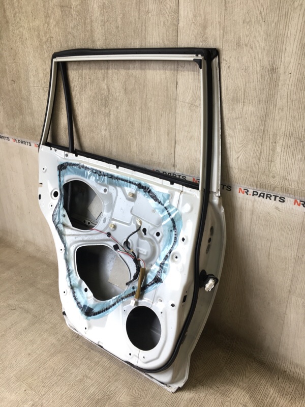 Дверь задняя левая RAV4 05-12 2006 2.4 2AZFE Дверь задняя левая RAV4 05-12 2006 2.4 2AZFE