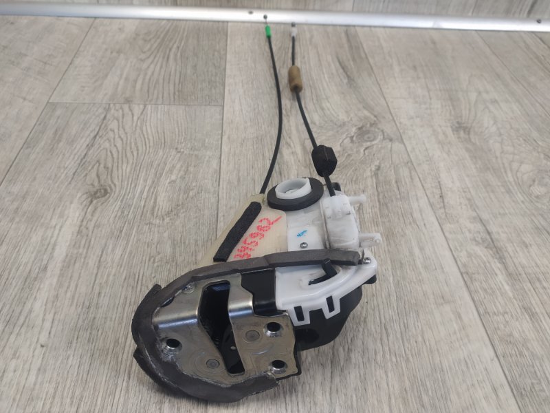 Запчасть замок двери задний левый TOYOTA PRIUS - 30 09-17 69060-47090 Б/У Замок двери задний левый TOYOTA PRIUS - 30 09-17 69060-47090 Б/У