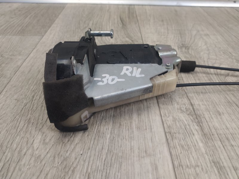 Замок двери задний левый PRIUS - 30 09-17 Замок двери задний левый PRIUS - 30 09-17