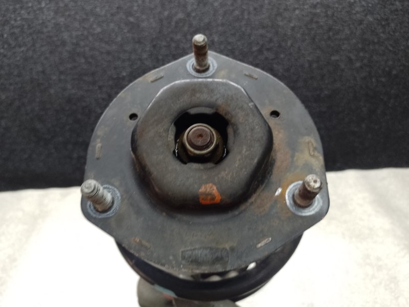 Амортизатор передний левый SIENNA 03-10 Амортизатор передний левый SIENNA 03-10