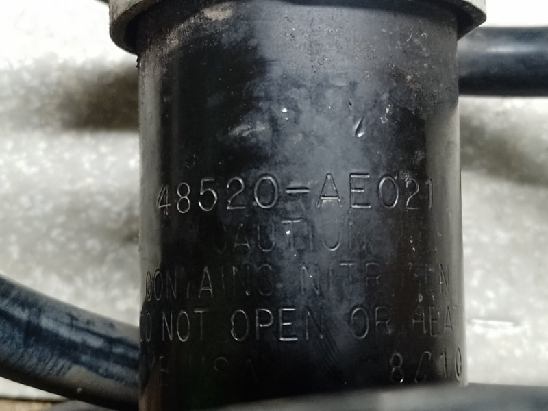 Амортизатор передний левый SIENNA 03-10 Амортизатор передний левый SIENNA 03-10