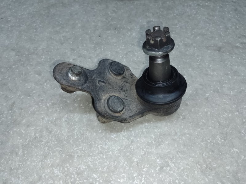 Шаровая опора передняя левая TOYOTA SIENNA 03-10 43340-09010 Б/У