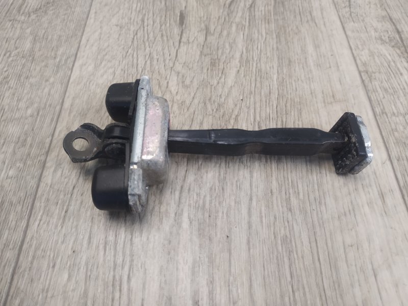 Ограничитель двери задний левый SORENTO UM 14- 2017 2.4 G4KJ Ограничитель двери задний левый SORENTO UM 14- 2017 2.4 G4KJ