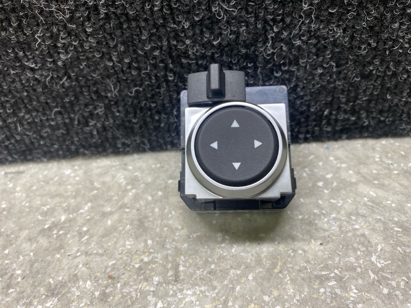 Запчасть блок управления зеркалами KIA SOUL SK3 19- 2021 G4FJ 1.6 93530-K0000 Б/У Блок управления зеркалами KIA SOUL SK3 19- 2021 G4FJ 1.6 93530-K0000 Б/У