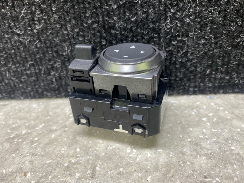 Блок управления зеркалами SOUL SK3 19- 2021 G4FJ 1.6 Блок управления зеркалами SOUL SK3 19- 2021 G4FJ 1.6