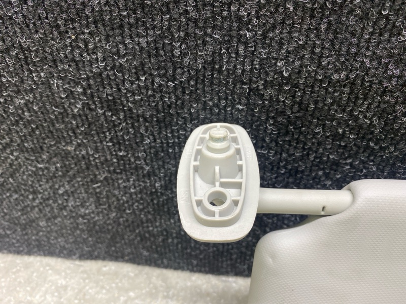 Козырек солнцезащитный правый KIA SOUL SK3 19- G4FJ 1.6 Козырек солнцезащитный правый KIA SOUL SK3 19- G4FJ 1.6