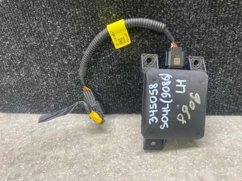 Запчасть датчик слепых зон задний левый KIA SOUL SK3 19- 2021 G4FJ 1.6 99140-K0100 Б/У Датчик слепых зон задний левый KIA SOUL SK3 19- 2021 G4FJ 1.6 99140-K0100 Б/У