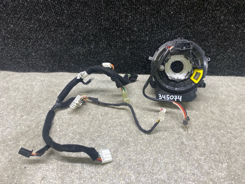 Запчасть шлейф airbag KIA SOUL SK3 19- 2021 G4FJ 1.6 93490-K0240 Б/У Шлейф Airbag KIA SOUL SK3 19- 2021 G4FJ 1.6 93490-K0240 Б/У