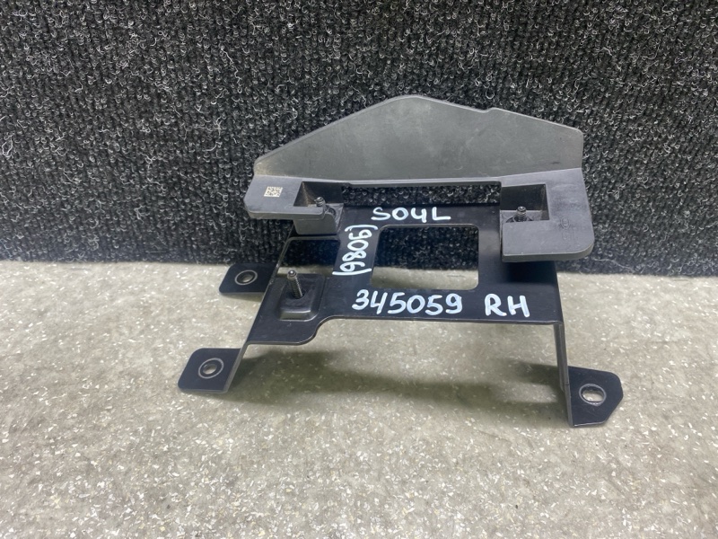 Кронштейн датчика слепых зон задний правый KIA SOUL SK3 19- 2021 G4FJ 1.6 99155-K0000 Б/У