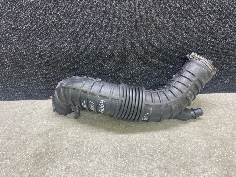 Патрубок воздушного фильтра KIA SOUL SK3 19- 2021 G4FJ 1.6 28130-K0300 Б/У