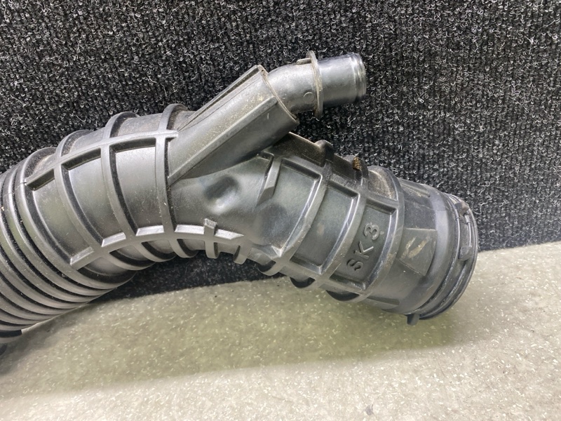 Патрубок воздушного фильтра KIA SOUL SK3 19- G4FJ 1.6