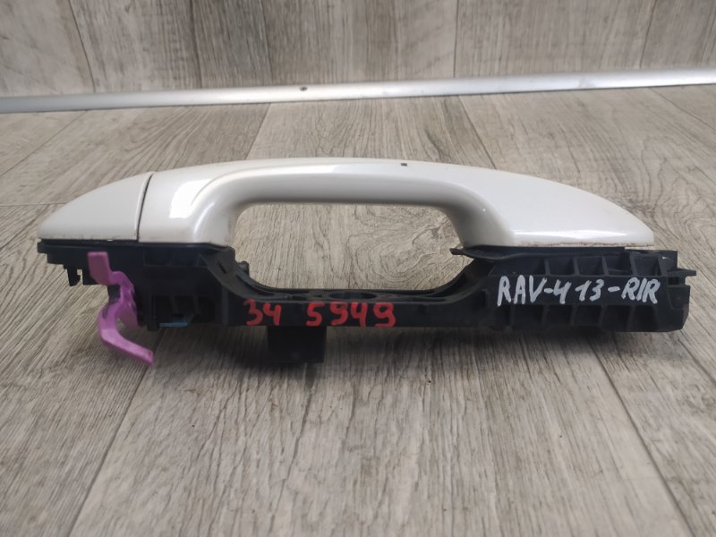 Ручка двери наружная задняя правая TOYOTA RAV4 13-19 Ручка двери наружная задняя правая TOYOTA RAV4 13-19