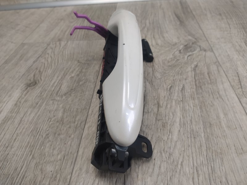 Ручка двери наружная задняя правая RAV4 13-19 Ручка двери наружная задняя правая RAV4 13-19