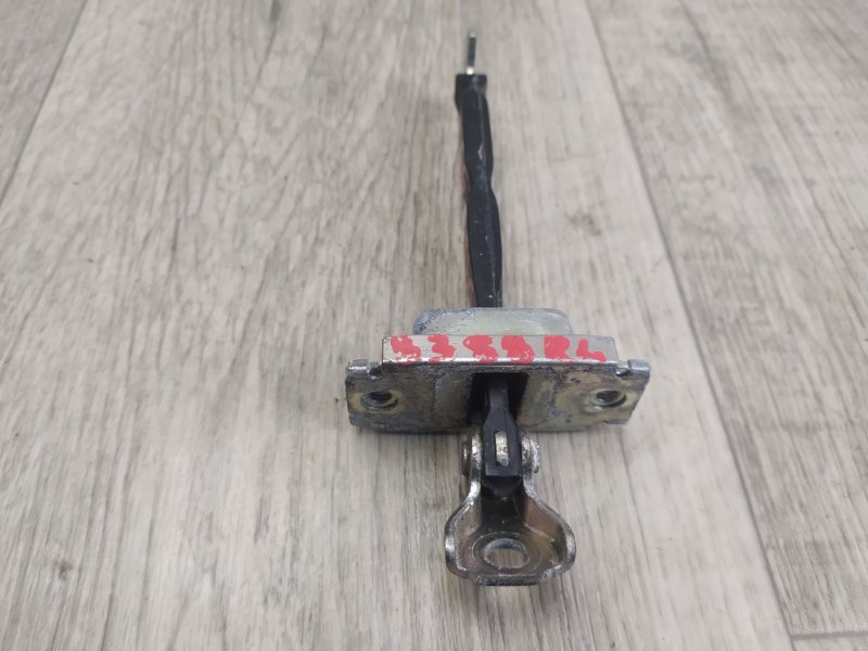 Ограничитель двери задний левый TOYOTA PRIUS 16- 1.8 2ZRFXE Ограничитель двери задний левый TOYOTA PRIUS 16- 1.8 2ZRFXE