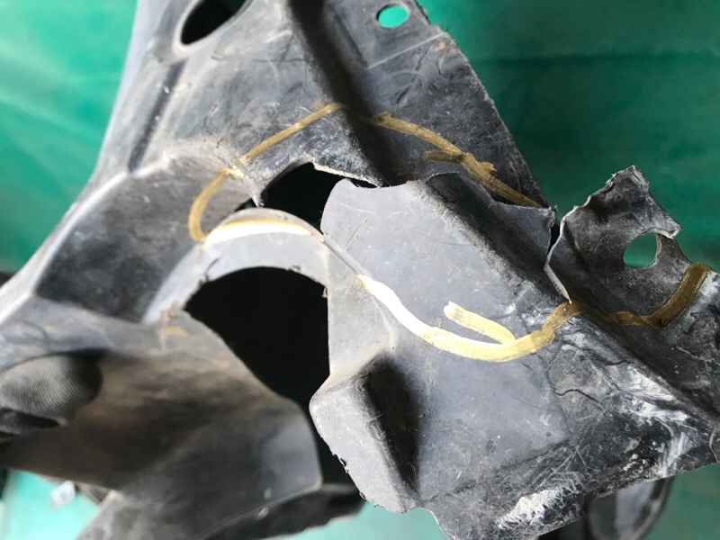 Подкрылок передний правый X-TRAIL/ROGUE T32 13-20 2016 2.5 QR25DE