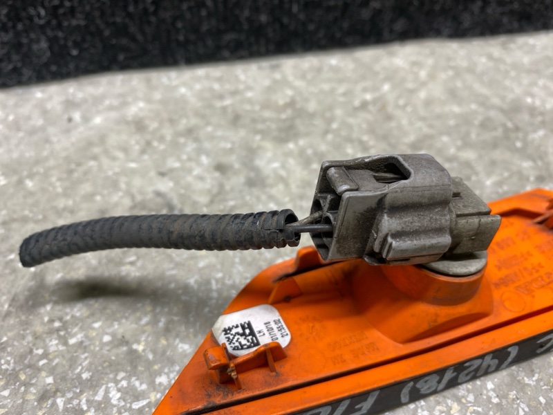 Повторитель поворота в бампер передний левый CIVIC FC/FK 15- 2019 2.0L 4