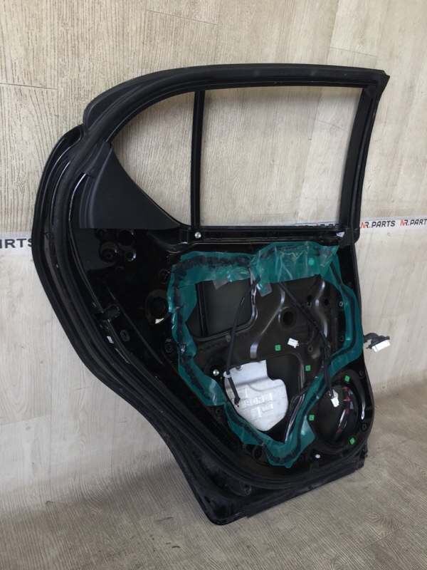 Дверь задняя левая CT200 11-17 2013 1.8 2ZRFXE