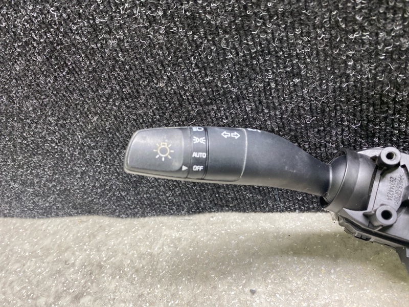 Подрулевой переключатель KIA SORENTO UM 14- 2.4 G4KJ