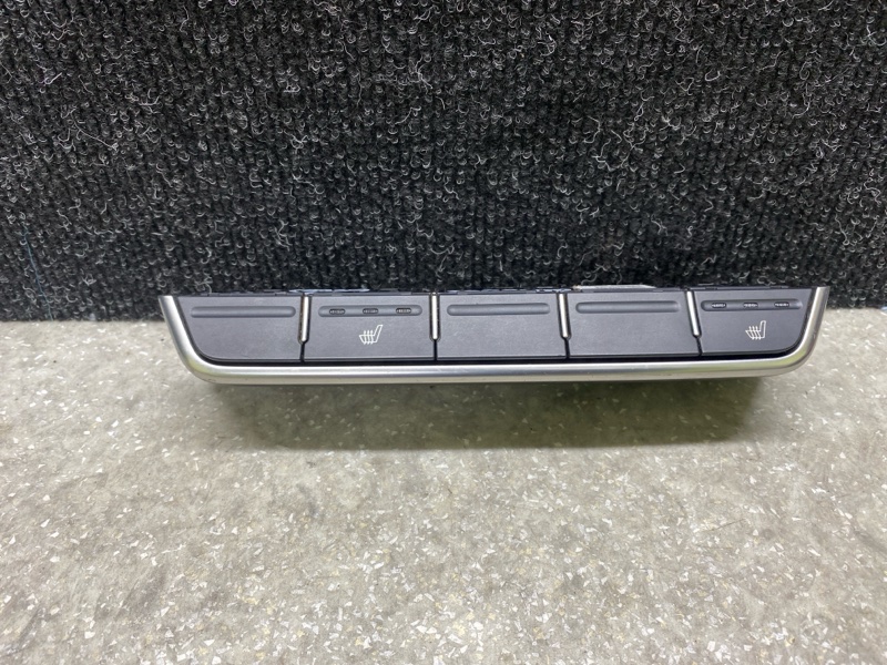 Блок управления подогревом сидений передний KIA SORENTO UM 14- 2015 2.4 G4KJ 93300-C6030 Б/У