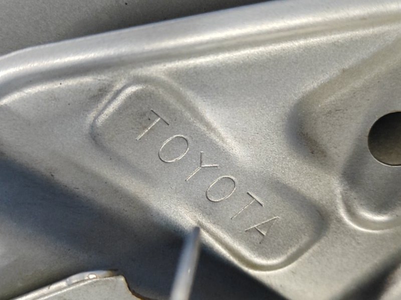 Крыло переднее правое PRIUS - 30 09-17 Крыло переднее правое PRIUS - 30 09-17