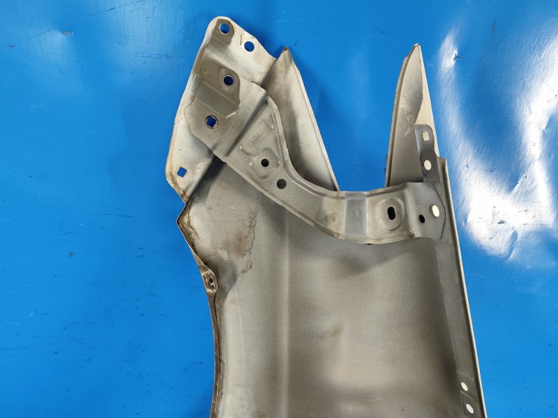 Крыло переднее правое PRIUS - 30 09-17