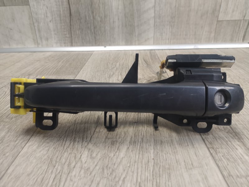 Запчасть ручка двери наружная передняя левая TOYOTA PRIUS - 30 09-17 69210-74030-A0 Б/У Ручка двери наружная передняя левая TOYOTA PRIUS - 30 09-17 69210-74030-A0 Б/У