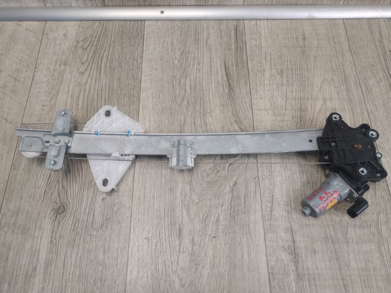 Стеклоподъемник задний правый TLX 14-17 2017 2.4 K24W7