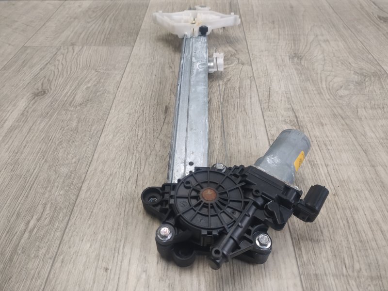 Стеклоподъемник задний правый TLX 14-17 2017 2.4 K24W7