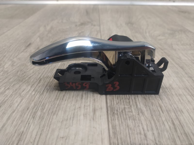 Ручка двери внутренняя передняя правая PRIUS 16- 2017 1.8 2ZRFXE