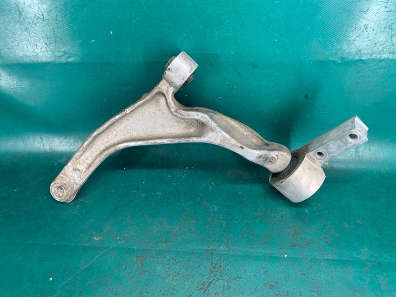 Рычаг передней подвески нижний правый ACURA MDX (YD2) 06-13 2009 3.7 J37A1 51350-STX-A07 Б/У