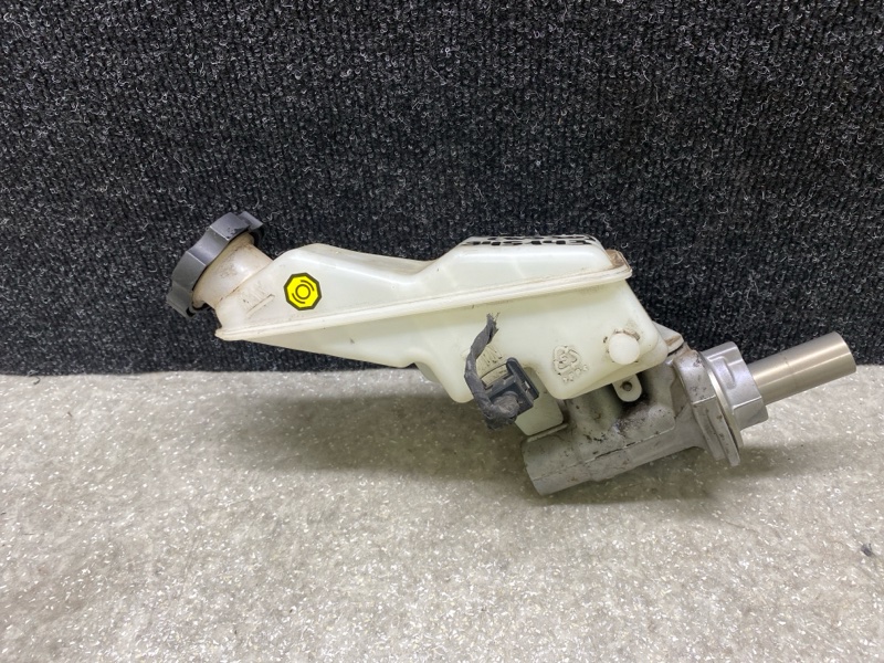 Главный тормозной цилиндр KIA SORENTO UM 14- 2.4 G4KJ