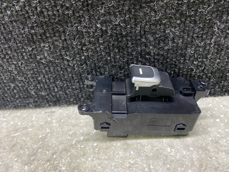 Кнопка стеклоподъемника задняя KIA SORENTO UM 14- 2015 2.4 G4KJ 93581-C5000 Б/У