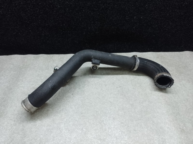 Патрубок интеркулера SANTA FE (DM) 12-18 2013 2.0 G4KH Патрубок интеркулера SANTA FE (DM) 12-18 2013 2.0 G4KH