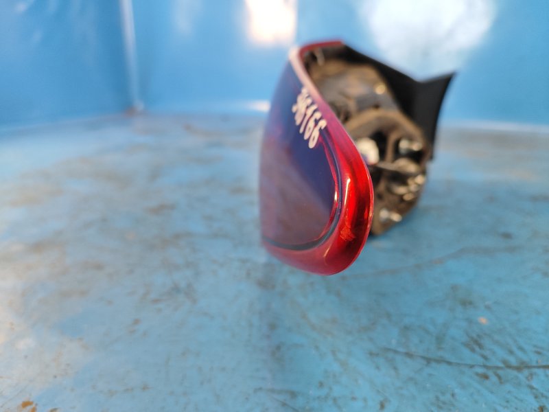 Фонарь наружный правый 6 GJ 12-