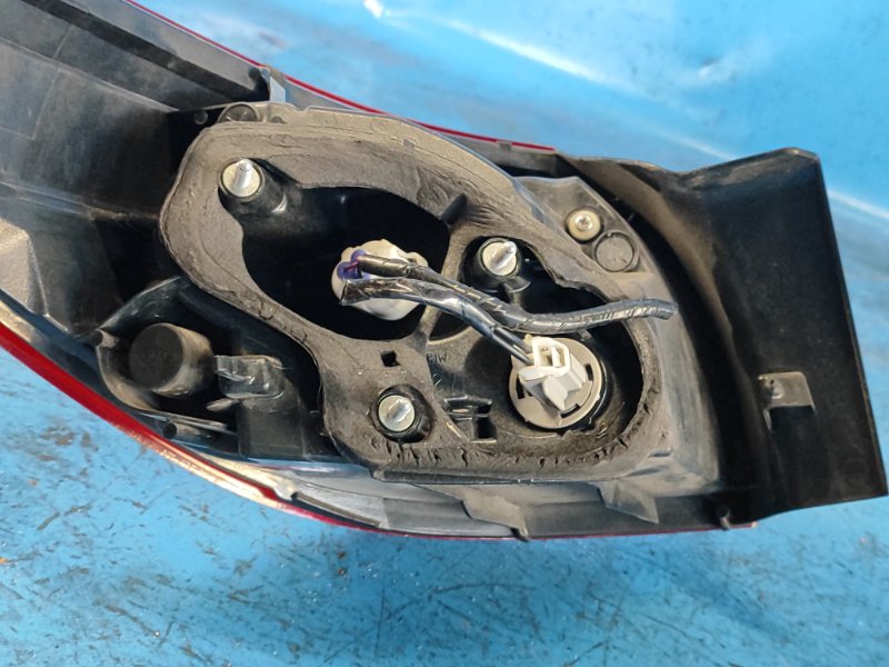 Фонарь наружный правый 6 GJ 12-