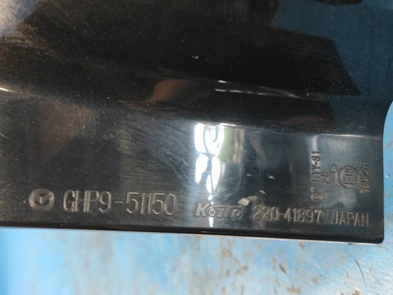 Фонарь наружный правый 6 GJ 12-