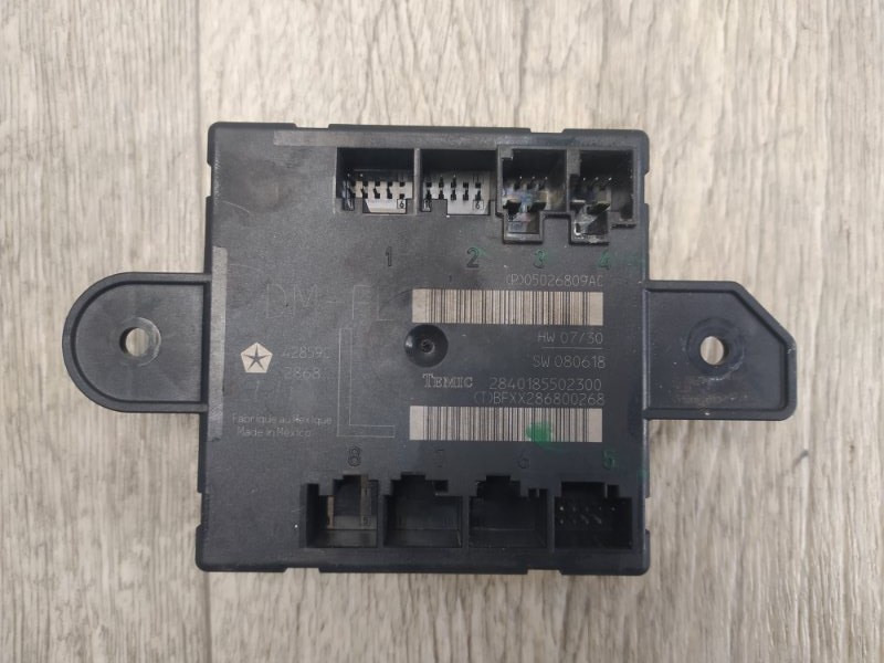 Блок управления дверей передний левый DODGE JOURNEY 08-20 2008 3.5 EGF 5026809AC Б/У