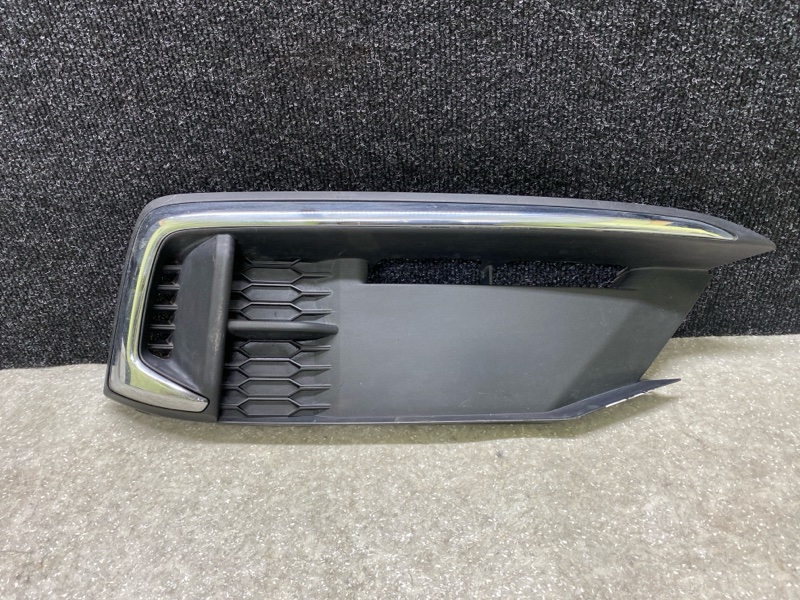 Накладка бампера передняя правая HONDA CIVIC FC/FK 15- 2019 2.0L 4 71180-TBA-A50 Б/У