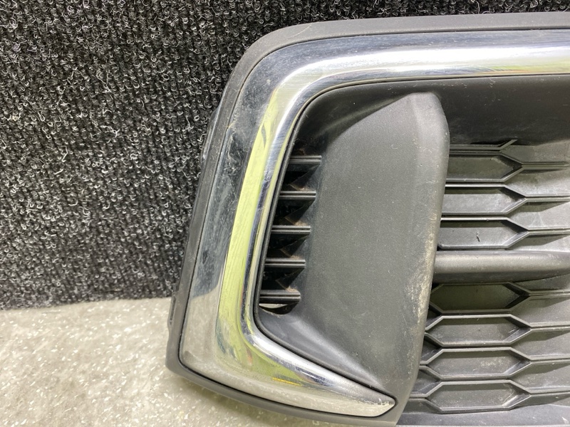 Накладка бампера передняя правая HONDA CIVIC FC/FK 15- 2.0L 4