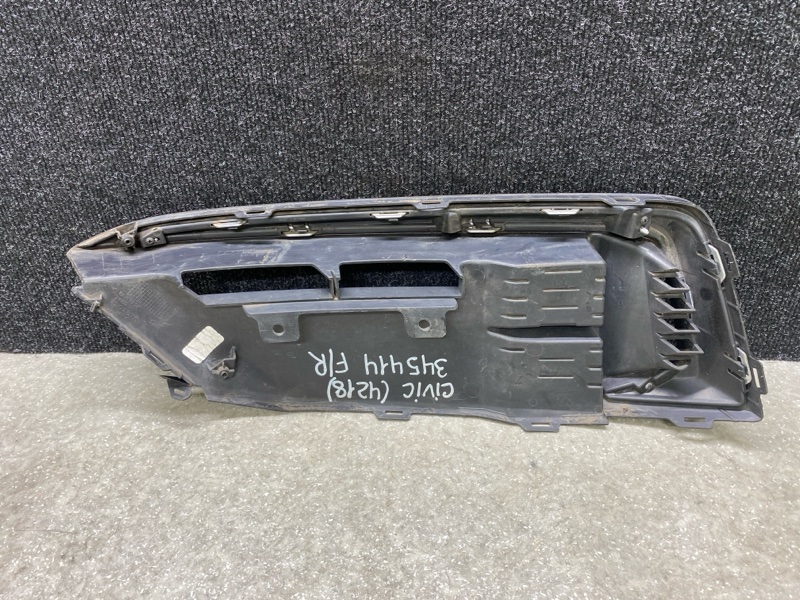 Накладка бампера передняя правая CIVIC FC/FK 15- 2019 2.0L 4