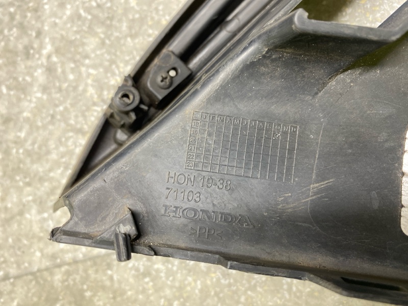 Накладка бампера передняя правая CIVIC FC/FK 15- 2019 2.0L 4