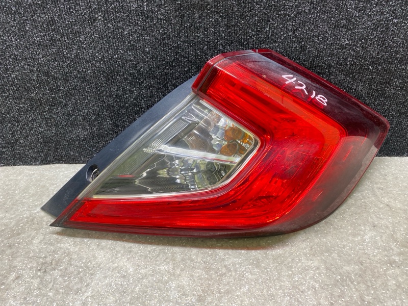 Фонарь наружный правый HONDA CIVIC FC/FK 15- 2019 2.0L 4 33500-TBA-A01 Б/У
