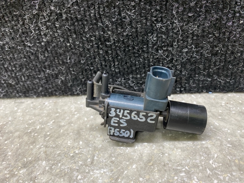 Запчасть клапан электромагнитный (вакуумный) LEXUS ES350 06-12 2007 3.5 2GR-FE 90910-12088 Б/У Клапан электромагнитный (вакуумный) LEXUS ES350 06-12 2007 3.5 2GR-FE 90910-12088 Б/У