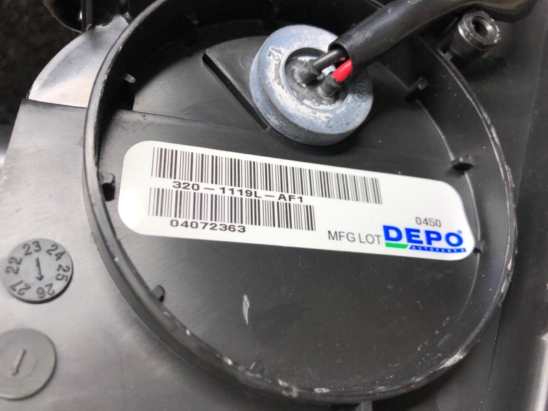 Фара левая FORESTER SG 02-07 2005 2.5 EJ253