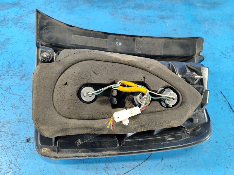 Фонарь наружный левый PRIUS - 20 03-11