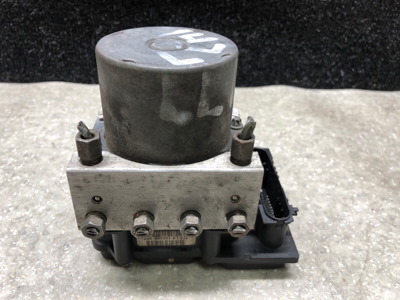 Блок ABS SUBARU FORESTER SG 02-07 2005 2.5 EJ253 27594SA070 Б/У