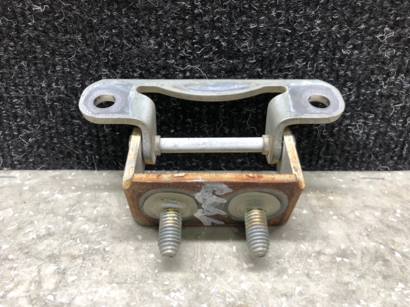 Петля крышки багажника FORESTER SG 02-07 2005 2.5 EJ253